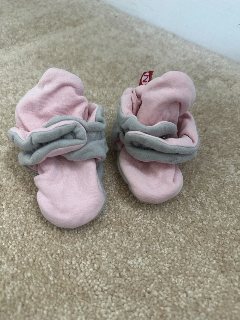 Zutano gray and baby pink Infant booties 6 mo